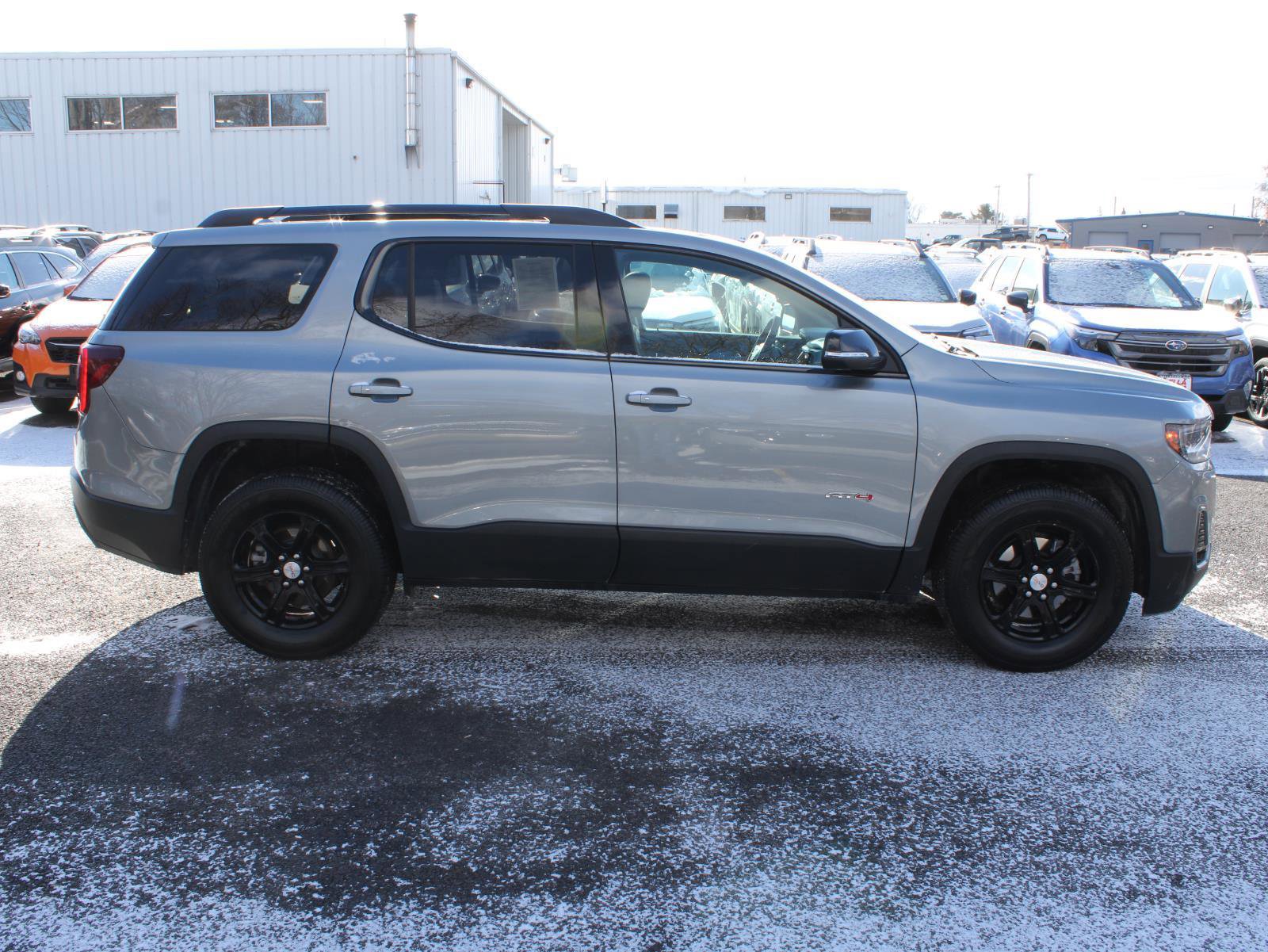 Used 2023 GMC Acadia AT4 image 4