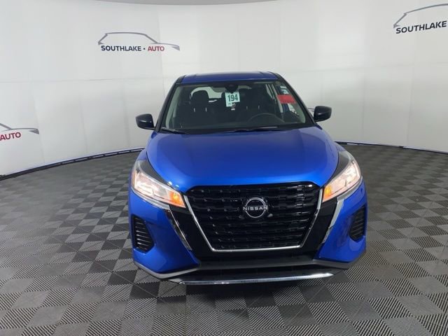 Certified 2025 Nissan Kicks Play S FWD image 2