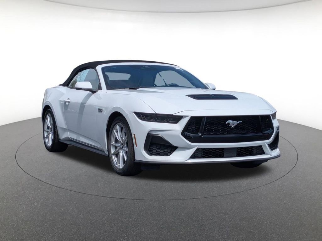 Used 2025 Ford Mustang GT Premium RWD image 3
