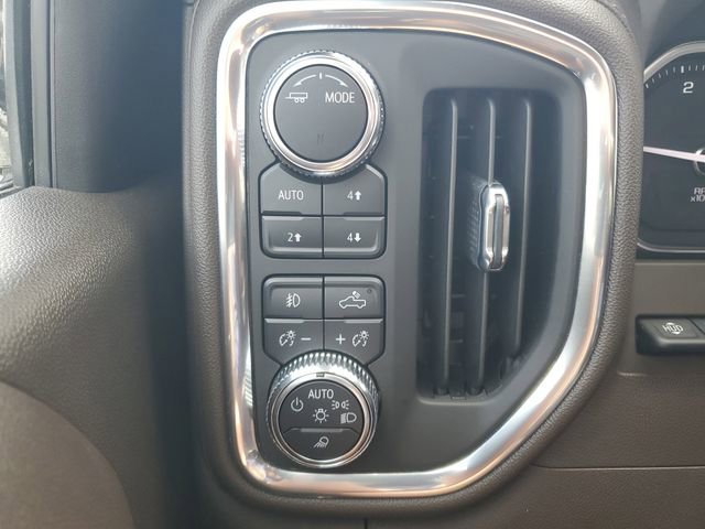 Used 2023 GMC Sierra 3500 Denali w/ Denali Ultimate Package image 21