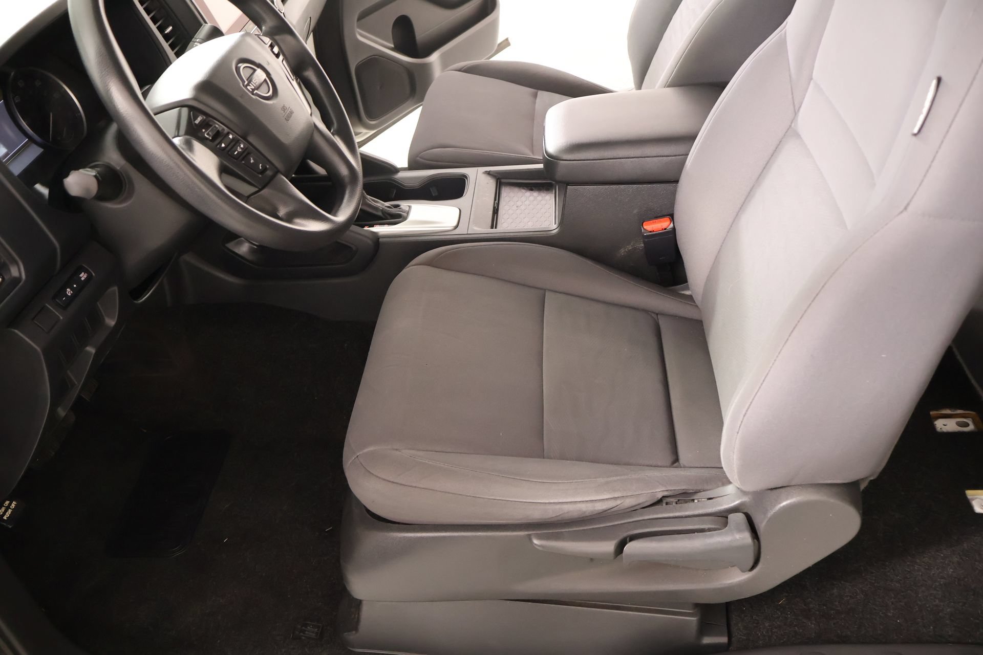 Used 2022 Nissan Frontier S RWD image 10