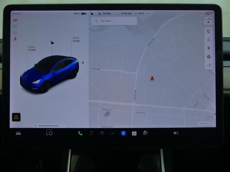 Used 2021 Tesla Model Y Long Range image 10