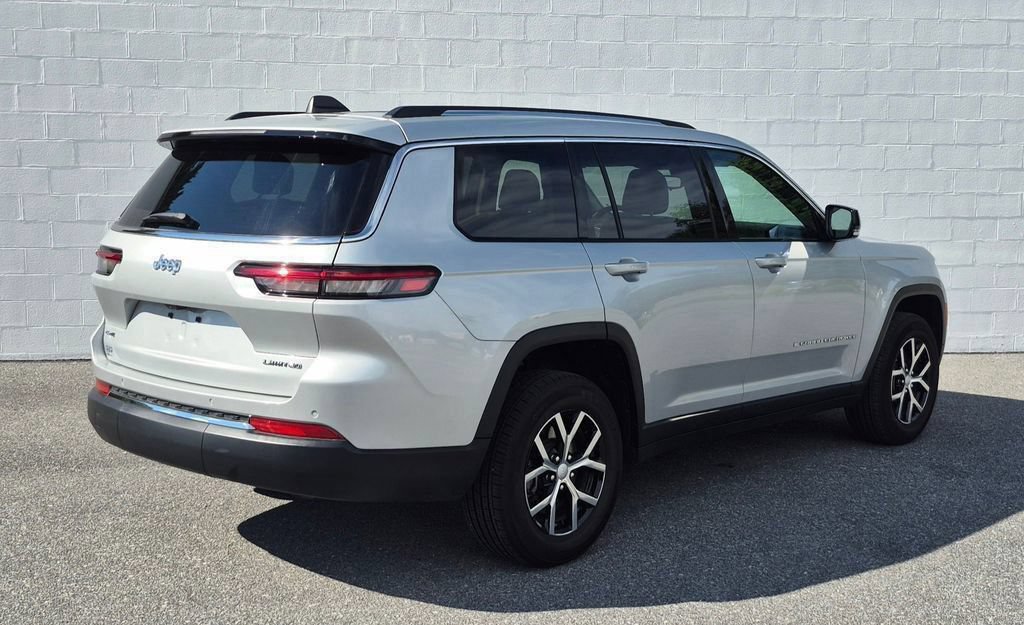 Used 2024 Jeep Grand Cherokee L Limited AWD/4WD image 47