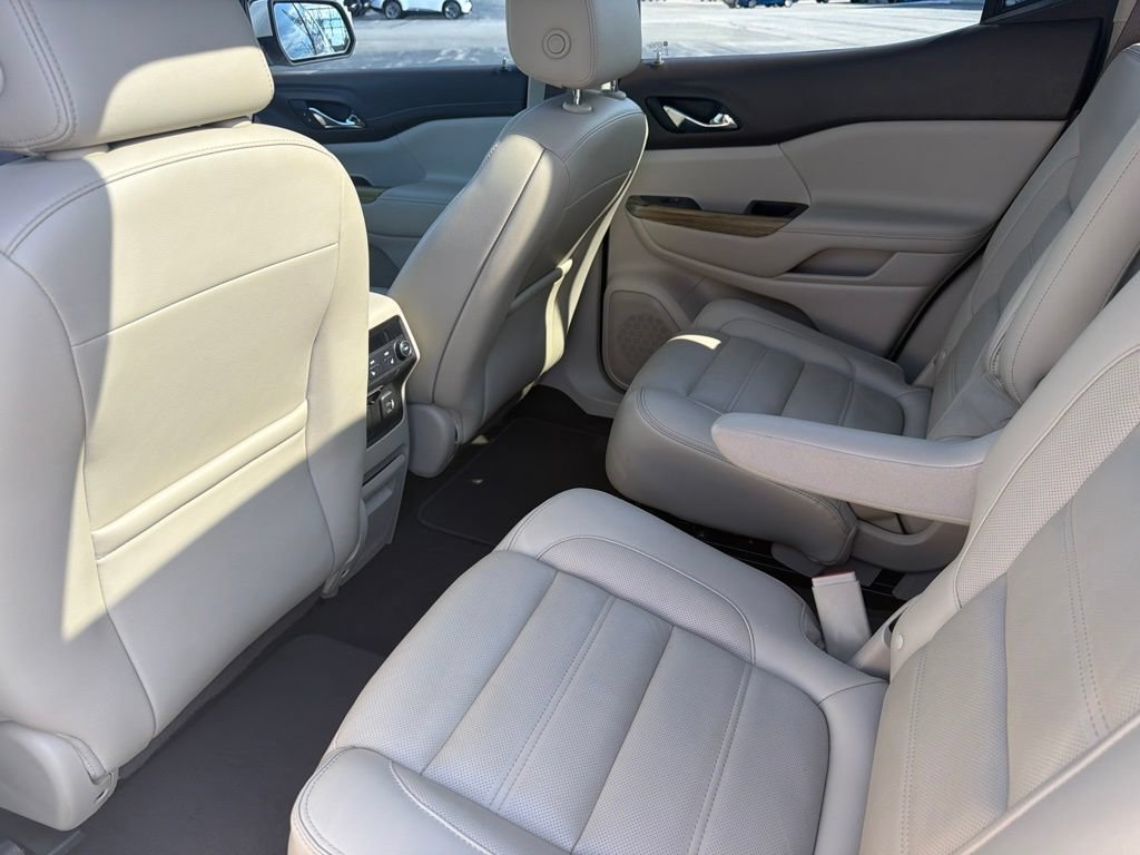 Used 2019 GMC Acadia Denali FWD image 17