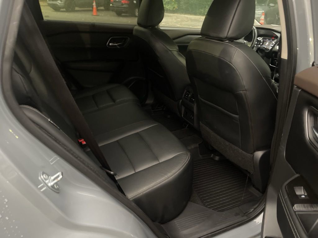 Used 2021 Nissan Rogue SL w/ Premium Package image 21