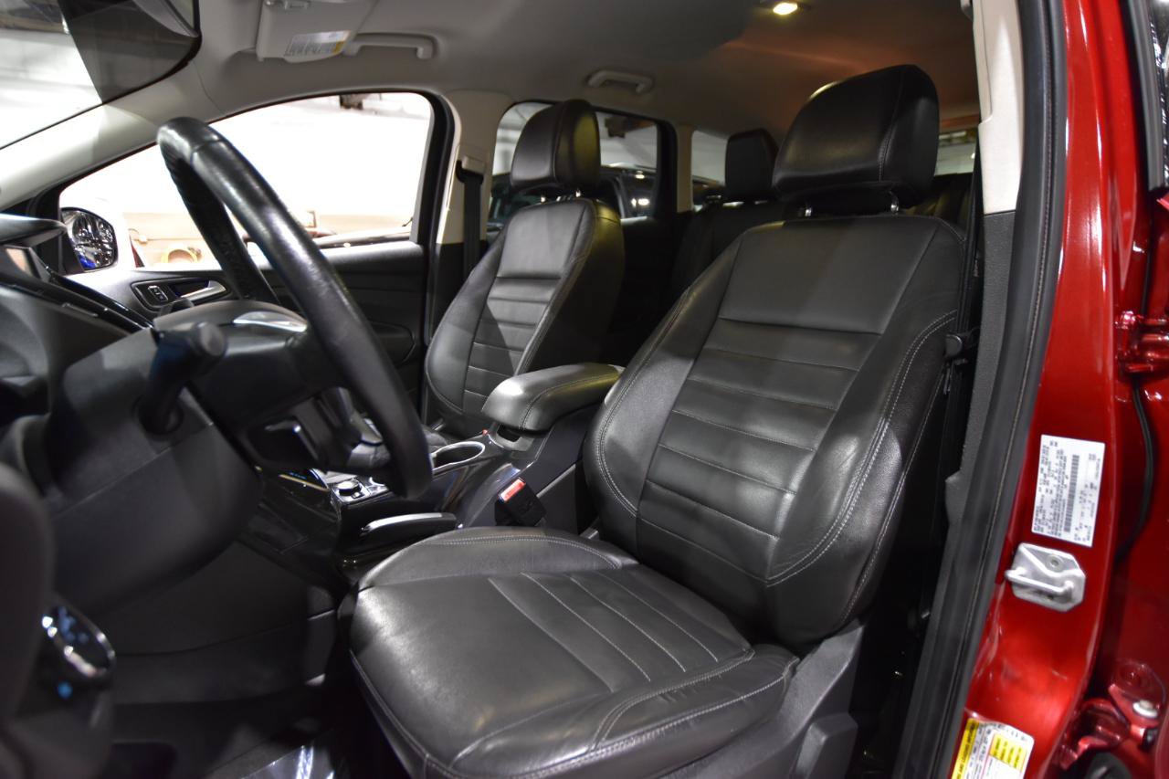 Used 2014 Ford Escape Titanium FWD image 31