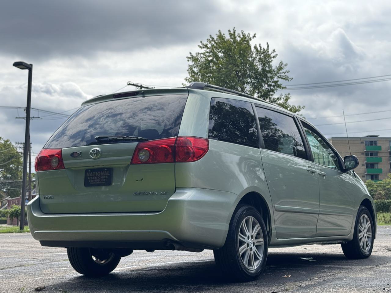 Used 2009 Toyota Sienna LE FWD image 8