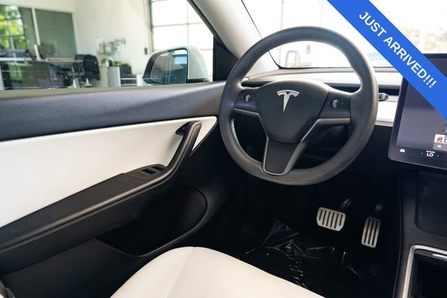 Used 2022 Tesla Model Y Performance AWD/4WD image 11