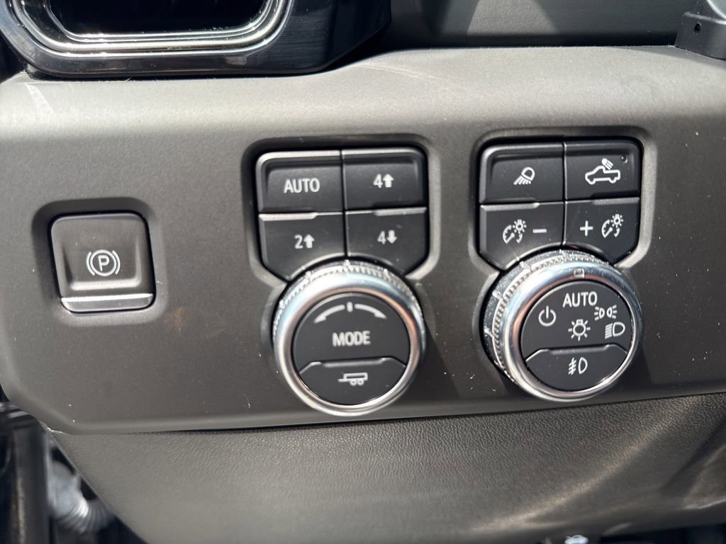 Used 2024 GMC Sierra 1500 AT4 w/ AT4 Preferred Package AWD/4WD image 15