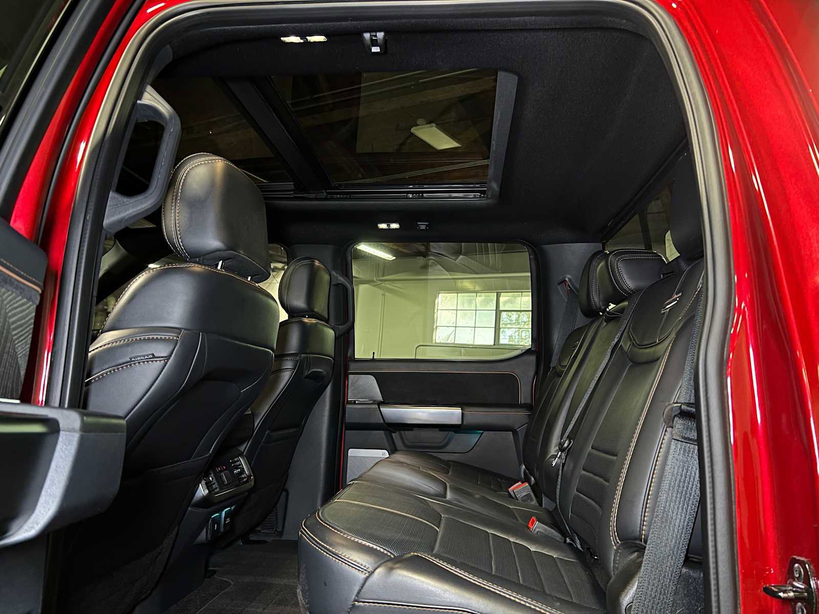 Used 2022 Ford F150 Platinum w/ Trailer Tow Package image 20