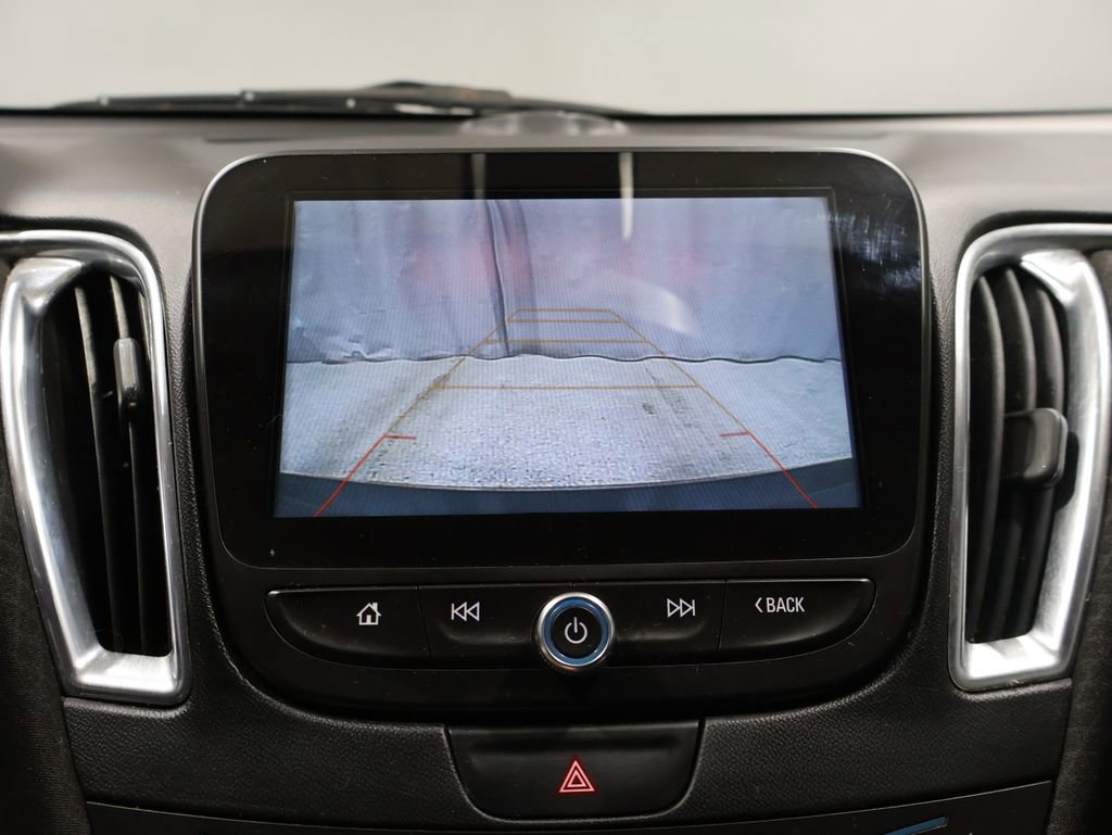 Used 2018 Chevrolet Malibu LT image 27