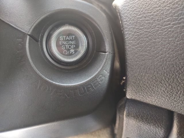 Used 2023 Jeep Renegade Latitude AWD/4WD image 16