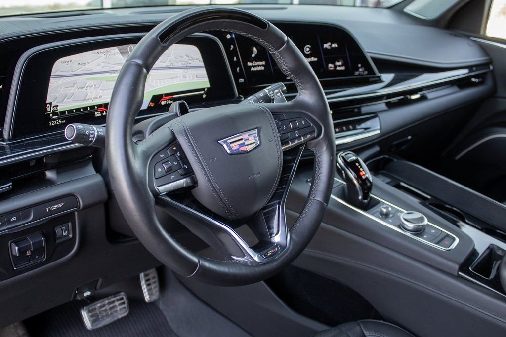Used 2023 Cadillac Escalade V w/ LPO, ONYX Package image 11