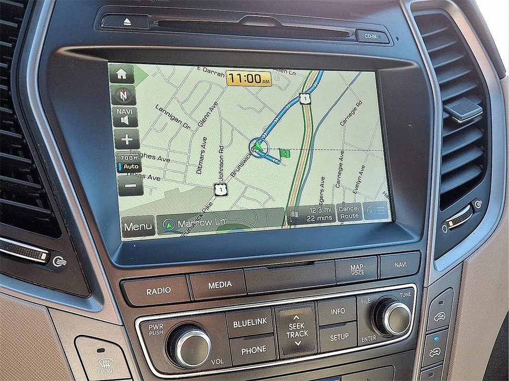 Used 2017 Hyundai Santa Fe SE image 18