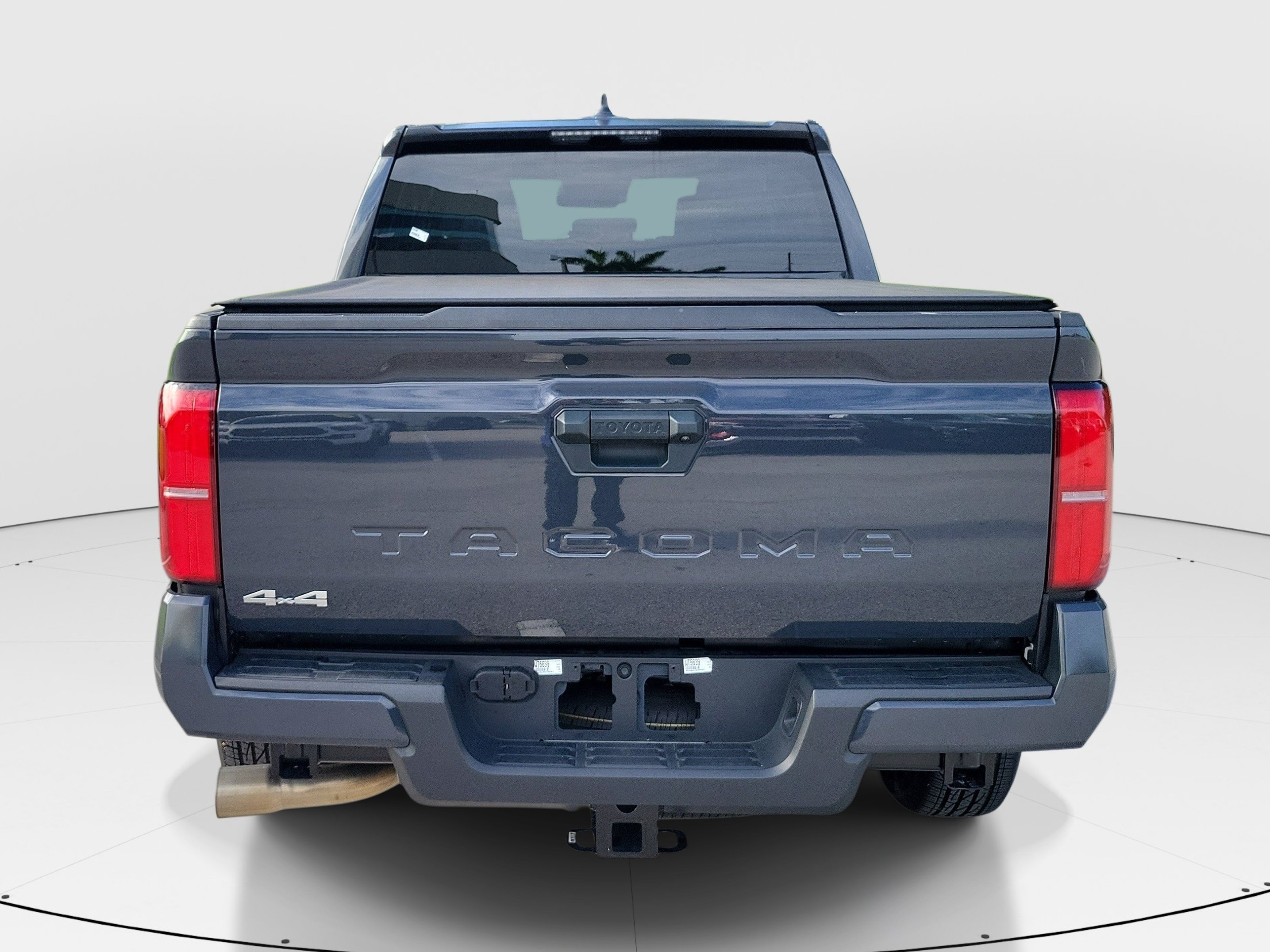 Certified 2025 Toyota Tacoma SR5 AWD/4WD image 6