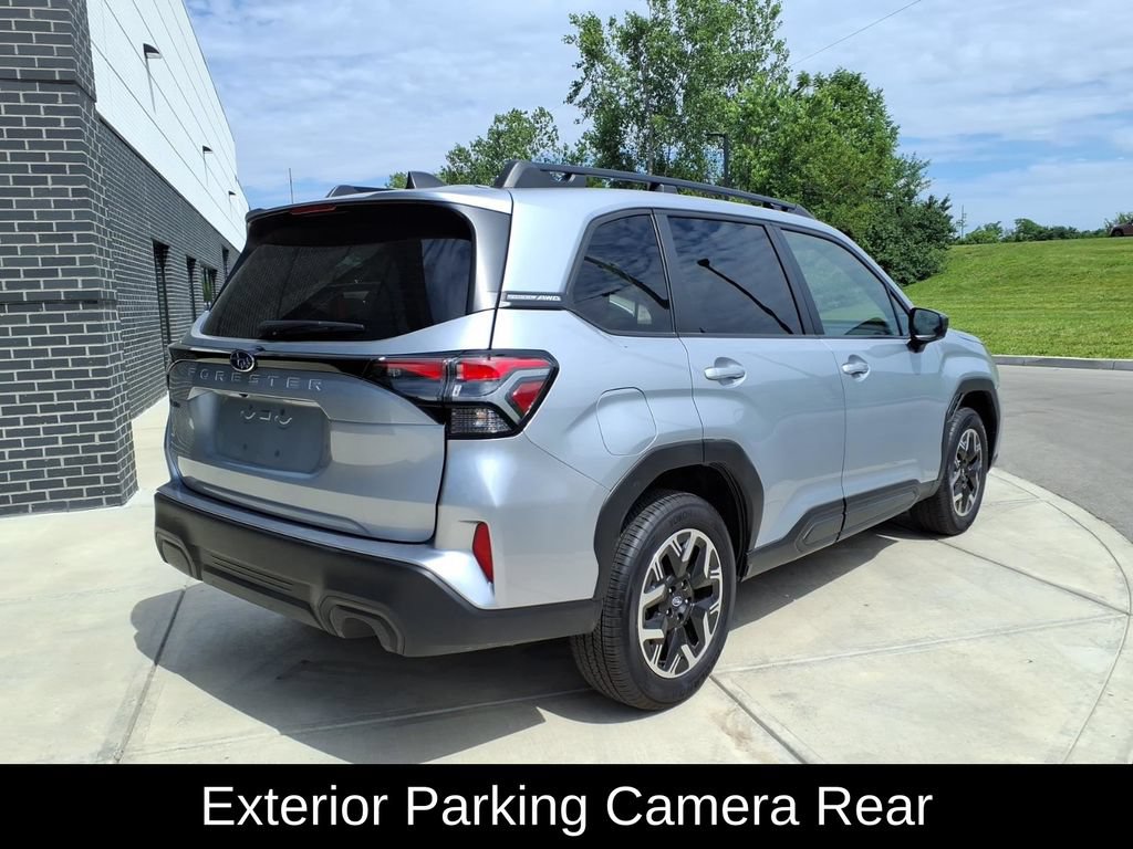 Used 2025 Subaru Forester Premium AWD/4WD image 7