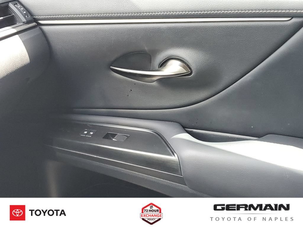 Used 2020 Lexus ES 300h w/ Premium Package FWD image 29