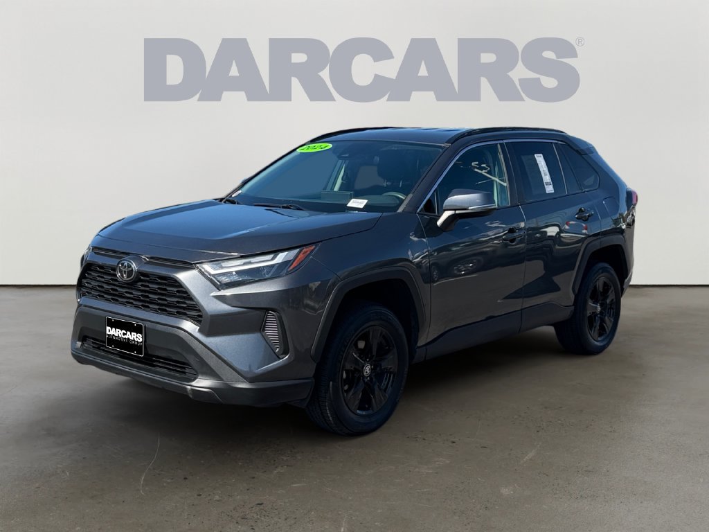 Used 2024 Toyota RAV4 XLE AWD/4WD image 3
