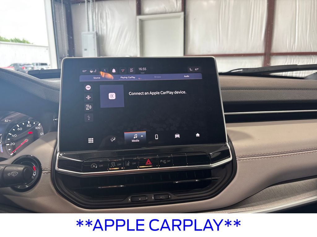 Used 2025 Jeep Compass Limited image 14