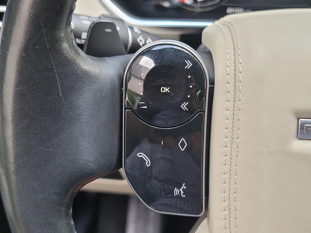 Used 2020 Land Rover Range Rover Long Wheelbase HSE image 37