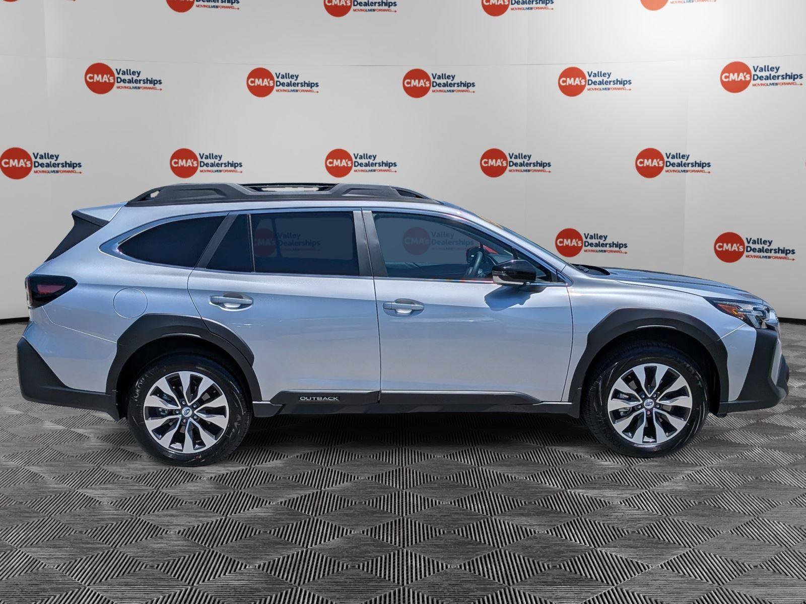 Certified 2025 Subaru Outback Limited AWD/4WD image 12