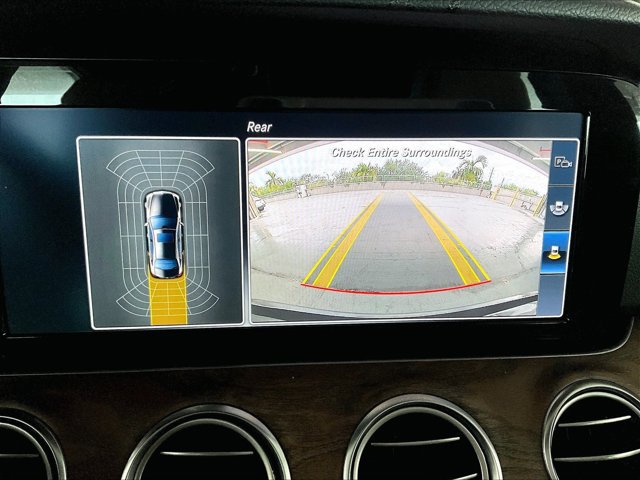 Used 2017 Mercedes-Benz E 300 image 23