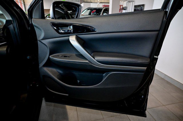 Used 2022 Mitsubishi Eclipse Cross SE image 29