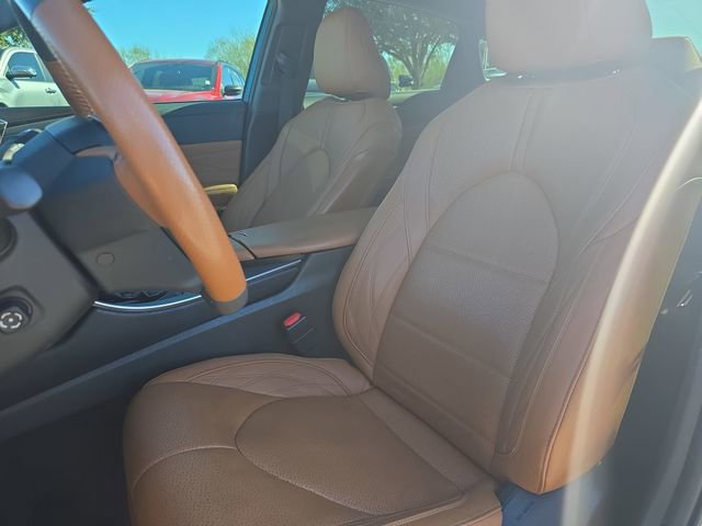 Used 2019 Toyota Avalon Limited image 14