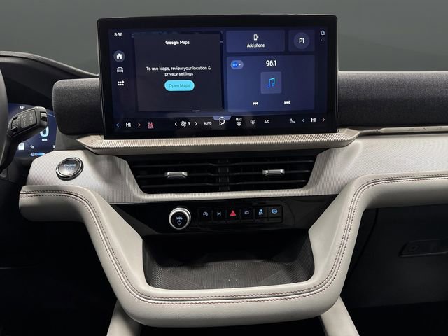 Used 2025 Ford Explorer Active w/ Active Comfort Package image 9