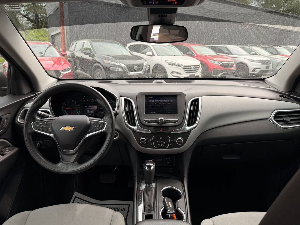 Used 2020 Chevrolet Equinox LS w/ LPO, Cargo Package AWD/4WD image 18
