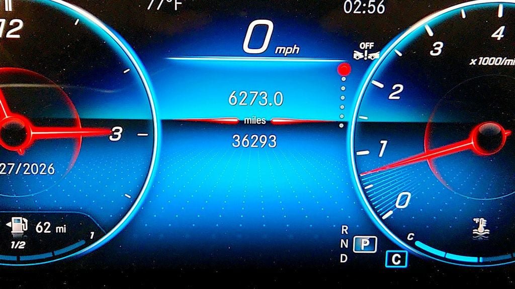 Used 2023 Mercedes-Benz GLB 250 4MATIC w/ Premium Package image 14