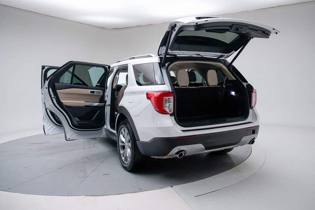 Used 2023 Ford Explorer Limited AWD/4WD image 19