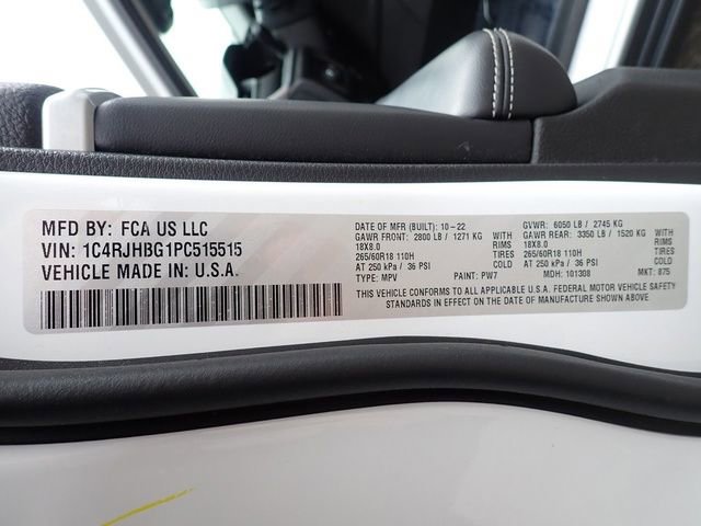 Certified 2023 Jeep Grand Cherokee Limited image 18