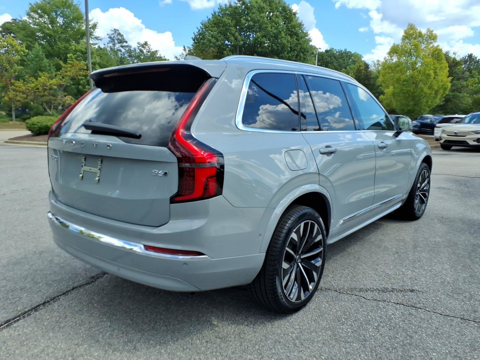 Used 2026 Volvo XC90 B6 Ultra AWD/4WD image 3