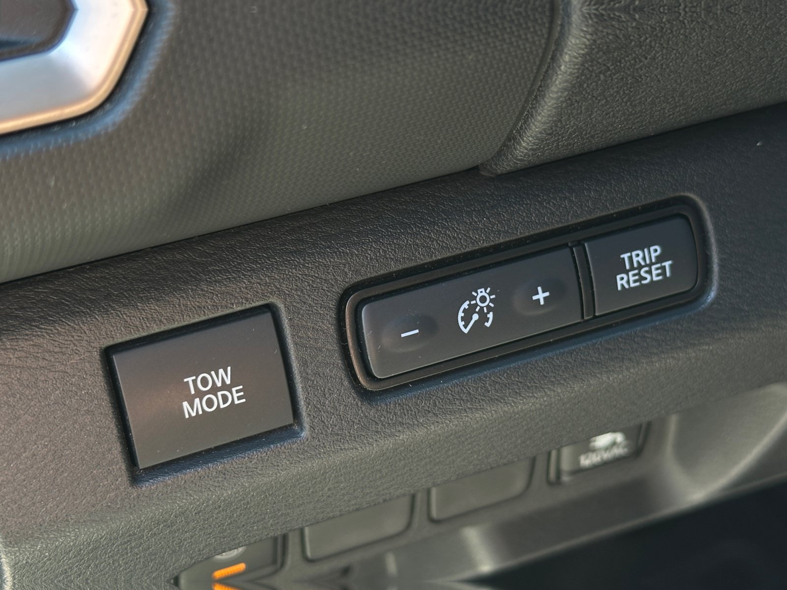 Used 2023 Nissan Frontier SV w/ Technology Package AWD/4WD image 20