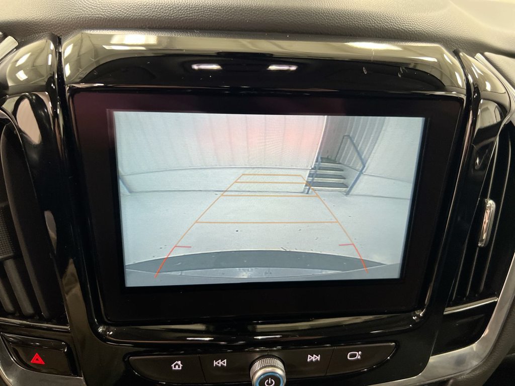 Used 2018 Chevrolet Traverse LT AWD/4WD image 15