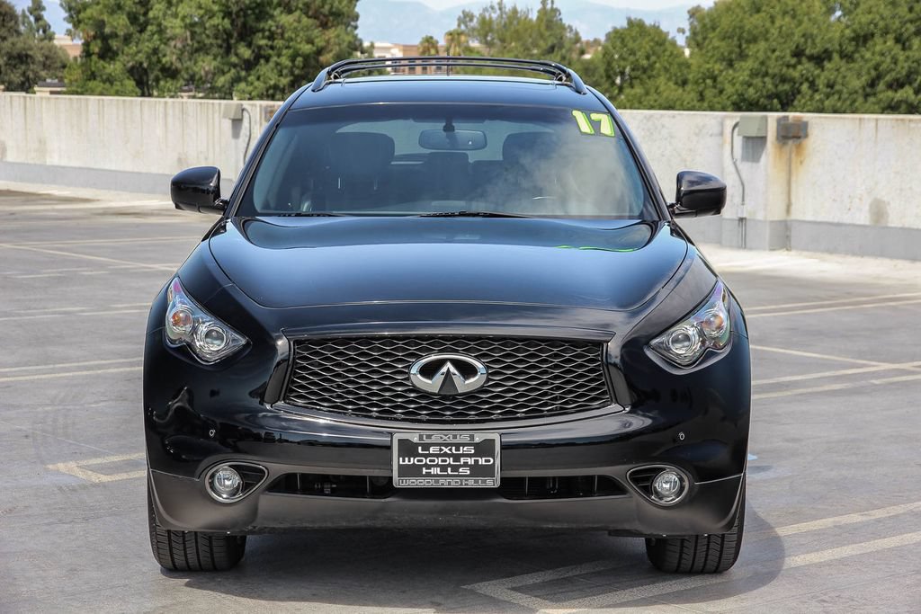 Used 2017 INFINITI QX70 2WD w/ Premium Package image 2