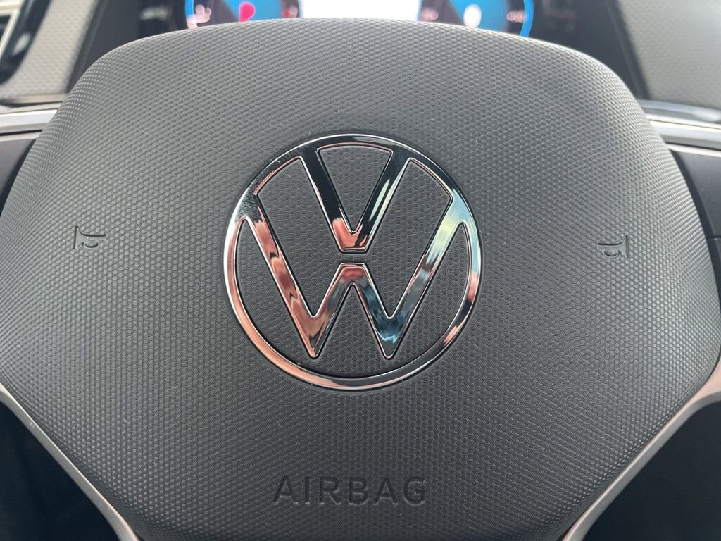 Used 2024 Volkswagen Atlas Cross Sport SEL R-Line image 39