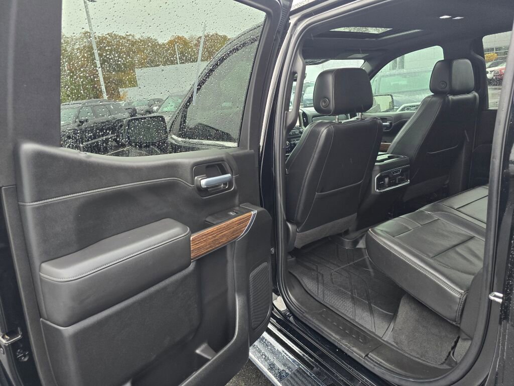 Used 2021 Chevrolet Silverado 1500 High Country w/ Technology Package image 36