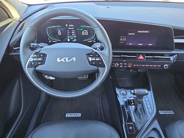 Used 2023 Kia Niro EX Touring image 14
