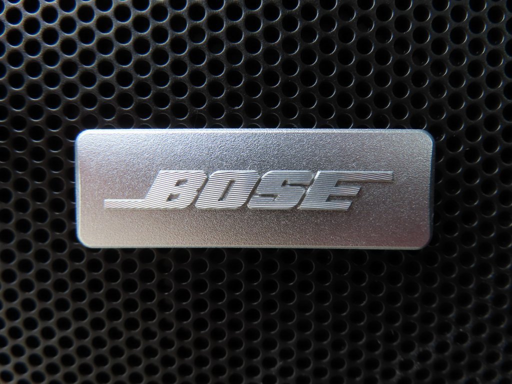 Used 2023 GMC Acadia SLE w/ Driver Convenience Package image 13