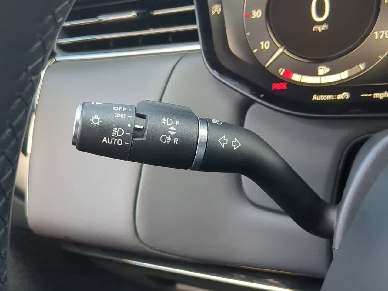Used 2024 Land Rover Range Rover Sport Dynamic SE image 27