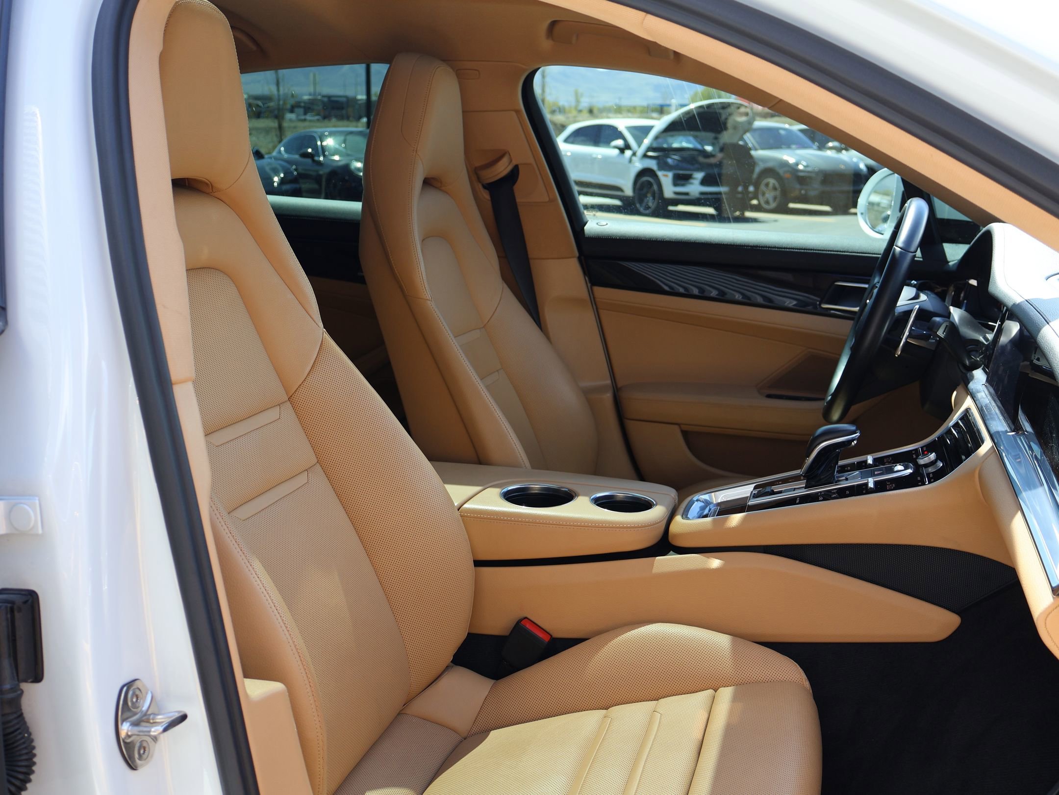 Used 2021 Porsche Panamera 4 image 26