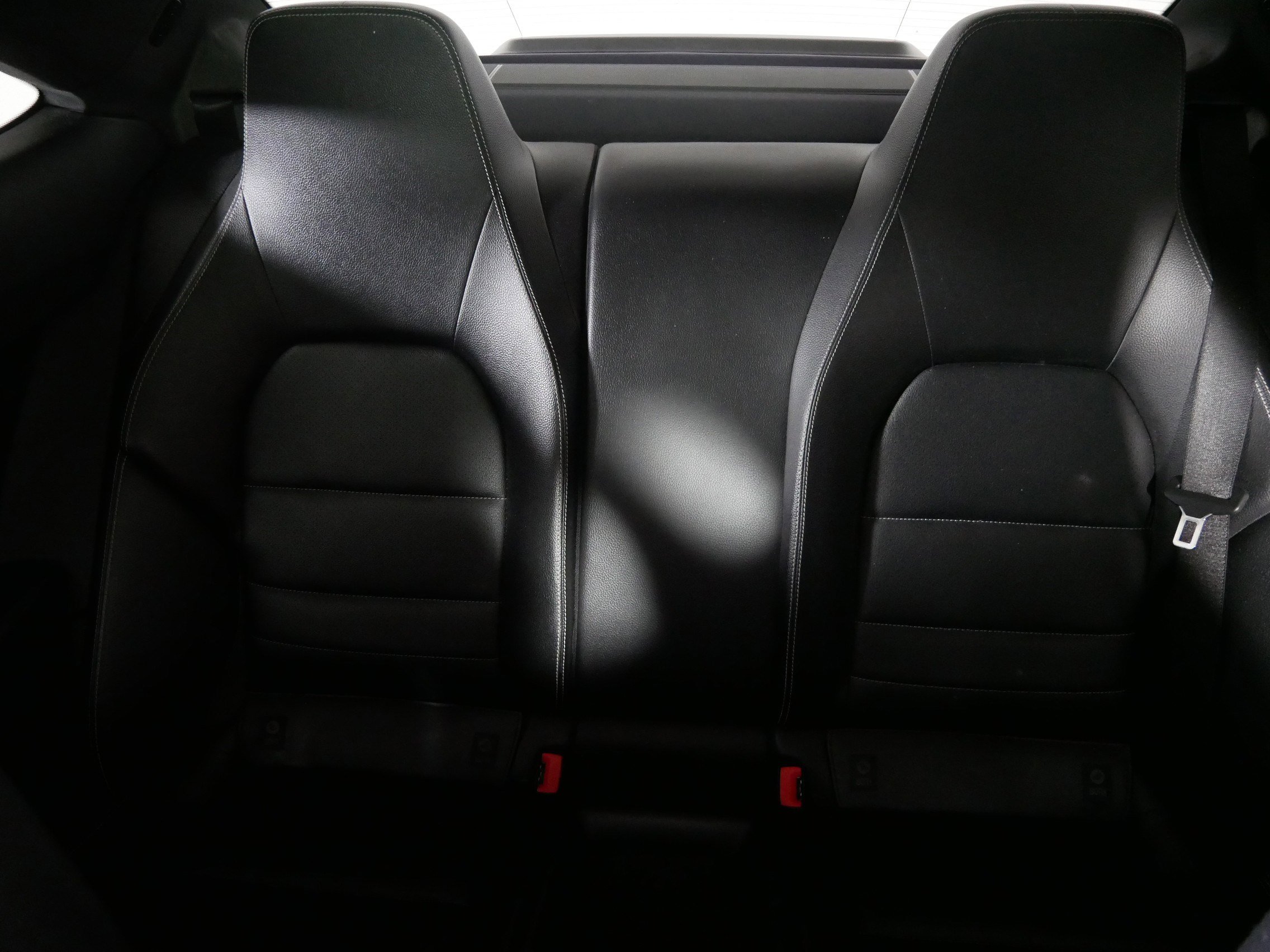 Used 2014 Mercedes-Benz C 250 Coupe image 13