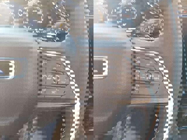 New 2025 Jeep Grand Cherokee Altitude image 9