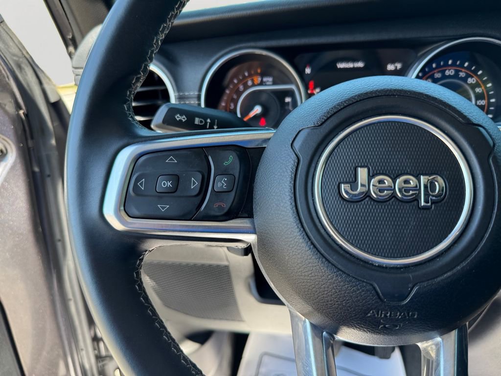 Used 2018 Jeep Wrangler Unlimited Sahara image 21