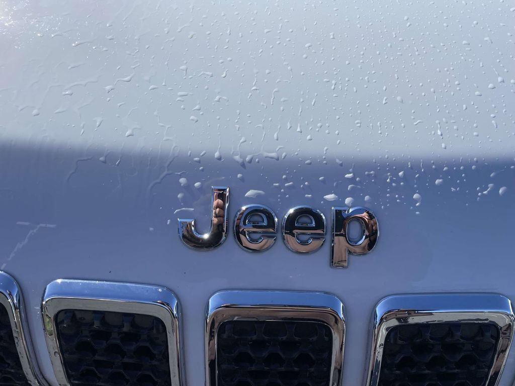 Used 2021 Jeep Cherokee Latitude Lux image 21