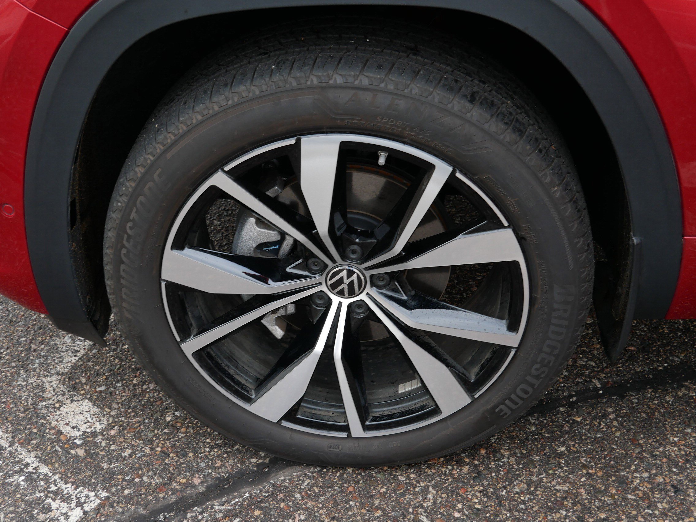 Certified 2025 Volkswagen Atlas Cross Sport SEL Premium R-Line image 15