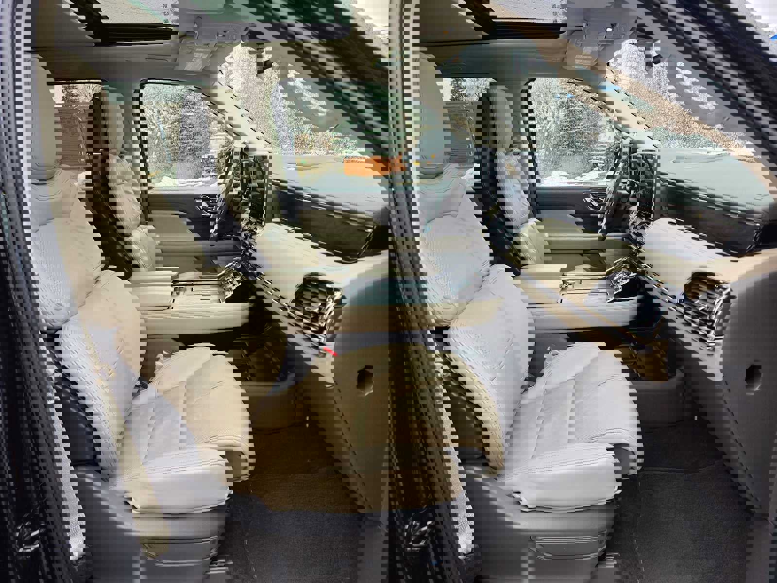 Used 2022 Lincoln Navigator L Reserve AWD/4WD image 10