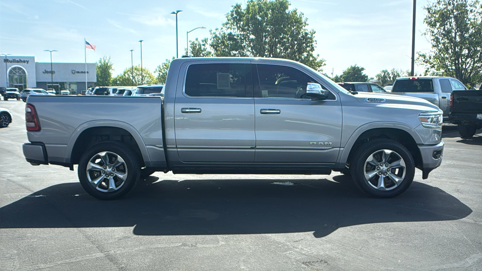 Used 2019 RAM 1500 Limited AWD/4WD image 2